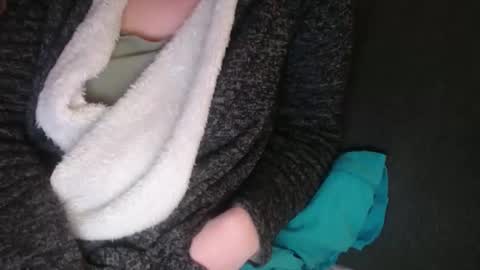 Douce Elsa online show from 12-13-24, 06:16