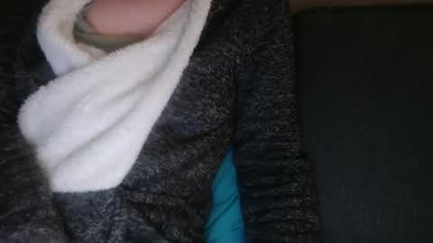 Douce Elsa online show from 12-22-24, 09:20