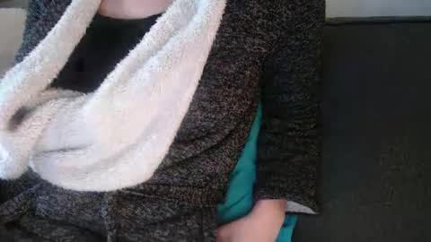 Douce Elsa online show from 12-25-24, 10:28