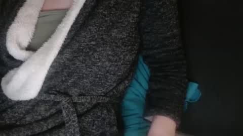 Douce Elsa online show from 12-30-24, 10:12