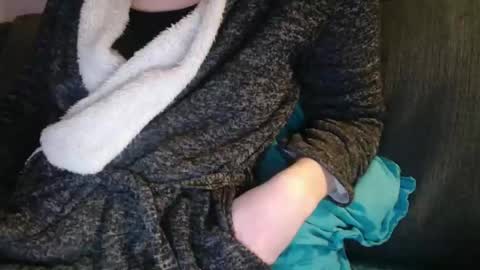 Douce Elsa online show from 01-24-25, 06:35