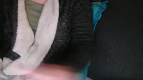 Douce Elsa online show from 01-28-25, 06:07