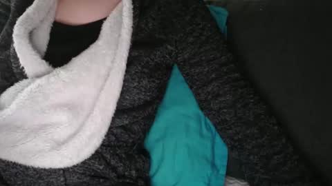 Douce Elsa online show from 02-02-25, 04:22
