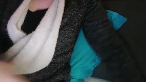 Douce Elsa online show from 02-17-25, 06:15