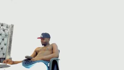 DOUGLAS online show from 09-23-25, 02:42