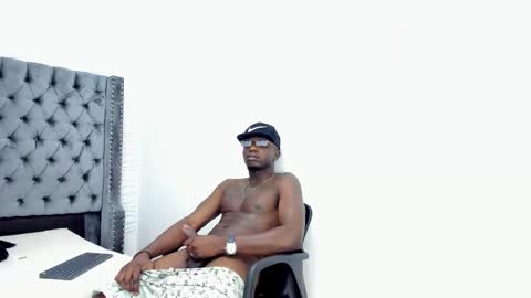 DOUGLAS online show from 10-11-25, 05:00