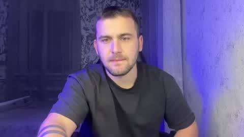 douglas_666 online show from 11-08-25, 05:34