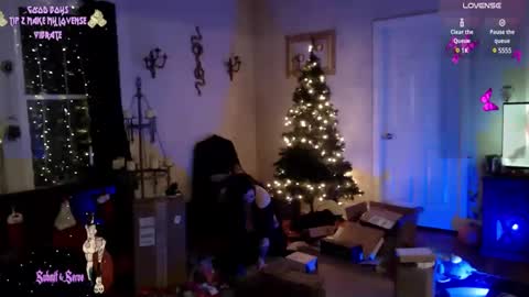 DownWithTheThiccness online show from 12-24-24, 03:38