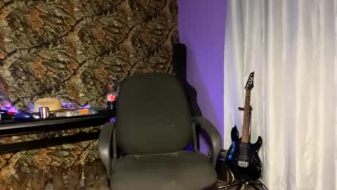 MrPirated online show from 12-29-24, 03:44