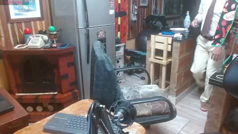 Dr  Simon online show from 12-31-24, 08:48