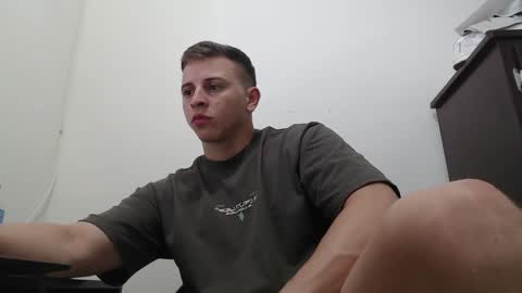 draco_boy2000 online show from 10-17-25, 09:06