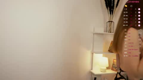 Lisbeth Salander online show from 03-12-25, 04:13