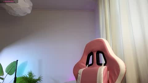 Lisbeth Salander online show from 11-21-25, 06:23