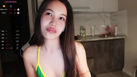 Snapshot of dragon_princesss chatting on 04-02-26, 01:42 Airi online show from 04-02-26, 01:42