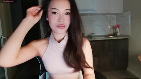 Snapshot of dragon_princesss chatting on 05-04-26, 04:08 Airi online show from 05-04-26, 04:08