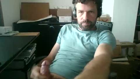 Snapshot of dragonflyy83 chatting on 11-06-25, 08:04 dragonflyy83 online show from 11-06-25, 08:04