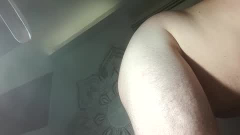 dragonred221 online show from 10-27-25, 04:16