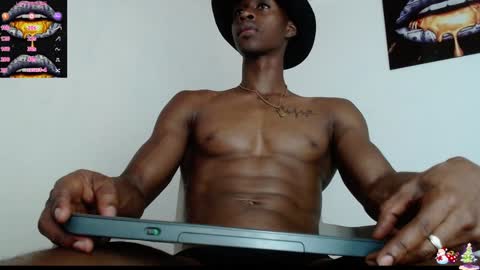 Snapshot of drake_brown_23 chatting on 01-13-25, 03:45 Drake 23 online show from 01-13-25, 03:45