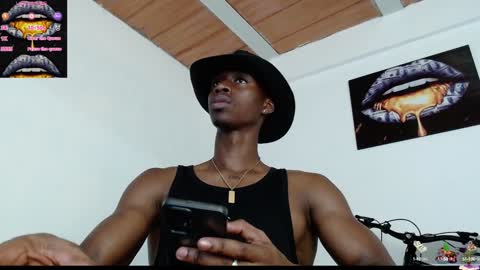 Snapshot of drake_brown_23 chatting on 01-16-25, 11:37 Drake 23 online show from 01-16-25, 11:37