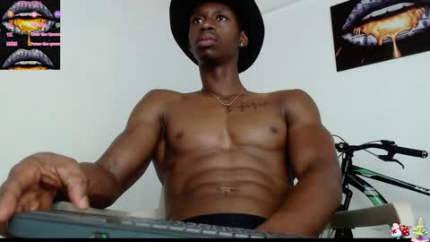 Snapshot of drake_brown_23 chatting on 01-22-25, 09:57 Drake 23 online show from 01-22-25, 09:57