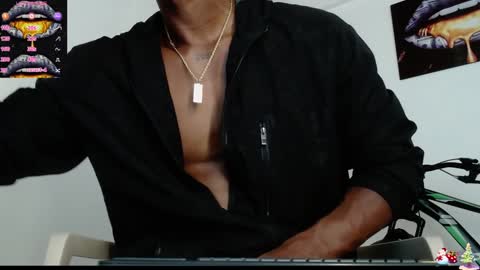 Snapshot of drake_brown_23 chatting on 01-23-25, 04:52 Drake 23 online show from 01-23-25, 04:52