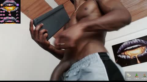 Snapshot of drake_brown_23 chatting on 01-24-25, 05:21 Drake 23 online show from 01-24-25, 05:21