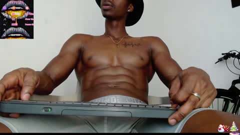 Snapshot of drake_brown_23 chatting on 01-27-25, 03:04 Drake 23 online show from 01-27-25, 03:04