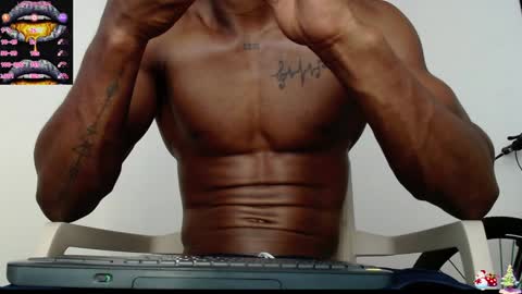 Snapshot of drake_brown_23 chatting on 01-28-25, 04:39 Drake 23 online show from 01-28-25, 04:39