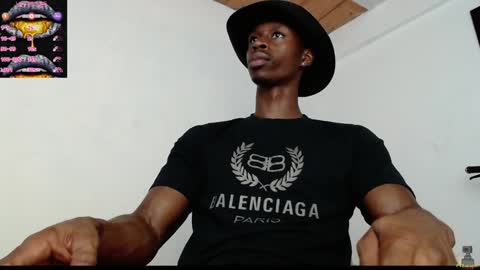 Snapshot of drake_brown_23 chatting on 01-29-25, 02:30 Drake 23 online show from 01-29-25, 02:30