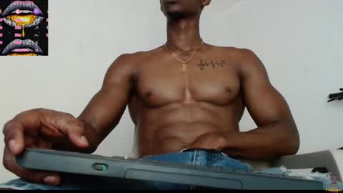 Snapshot of drake_brown_23 chatting on 02-09-25, 07:09 Drake 23 online show from 02-09-25, 07:09