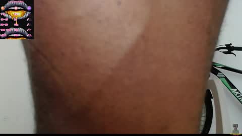 Snapshot of drake_brown_23 chatting on 02-12-25, 05:37 Drake 23 online show from 02-12-25, 05:37