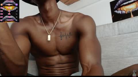 Snapshot of drake_brown_23 chatting on 02-13-25, 05:05 Drake 23 online show from 02-13-25, 05:05