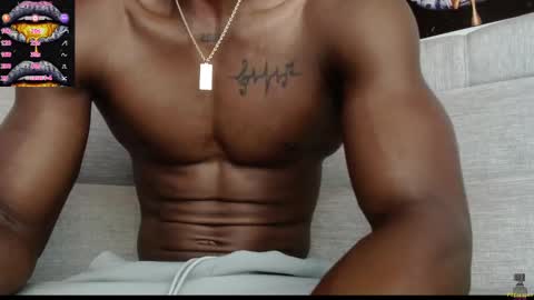 Snapshot of drake_brown_23 chatting on 02-13-25, 06:27 Drake 23 online show from 02-13-25, 06:27