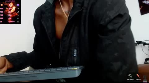 Snapshot of drake_brown_23 chatting on 02-17-25, 11:23 Drake 23 online show from 02-17-25, 11:23