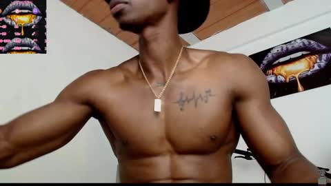 Snapshot of drake_brown_23 chatting on 02-19-25, 08:44 Drake 23 online show from 02-19-25, 08:44