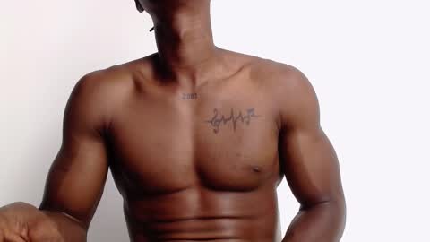 Snapshot of drake_brown_23 chatting on 09-29-25, 12:49 Drake 23 online show from 09-29-25, 12:49