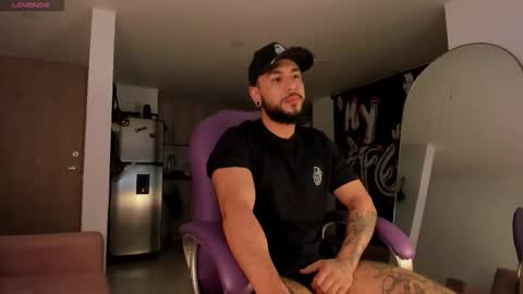 Snapshot of drake_jackson11 chatting on 09-27-25, 10:20 drake jackson11 online show from 09-27-25, 10:20