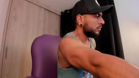 Snapshot of drake_jackson11 chatting on 10-06-25, 10:45 drake jackson11 online show from 10-06-25, 10:45