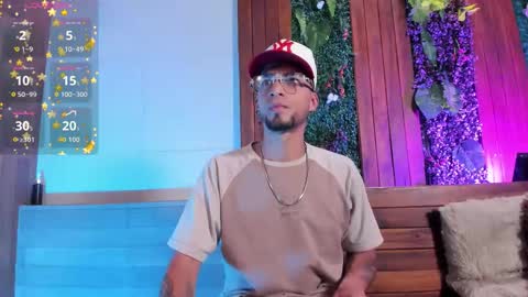 Snapshot of drakeneumann chatting on 03-08-26, 03:54 Drake Neuman online show from 03-08-26, 03:54