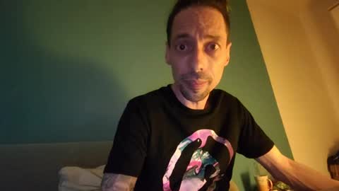 Snapshot of drako198 chatting on 07-28-26, 07:26 drako198 online show from 07-28-26, 07:26