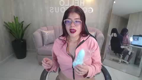 Snapshot of draviana_a chatting on 09-19-25, 03:08 Draviana online show from 09-19-25, 03:08