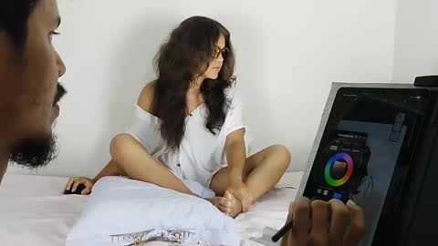 Snapshot of drawturbates chatting on 11-28-25, 12:35 Drawturbates online show from 11-28-25, 12:35