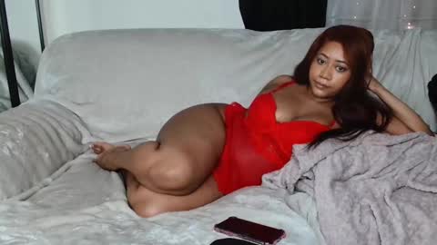 Snapshot of drayanicole1 chatting on 02-22-25, 06:50 Draya Nicole online show from 02-22-25, 06:50