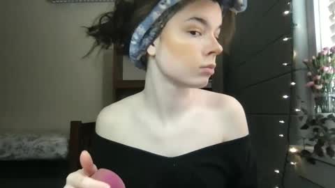 Snapshot of dream1girl_ chatting on 02-26-25, 05:28 ur dream girl online show from 02-26-25, 05:28