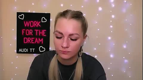 dream_dolly_ online show from 09-09-25, 04:28