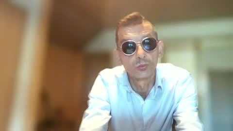 Dreambob online show from 06-15-26, 05:04