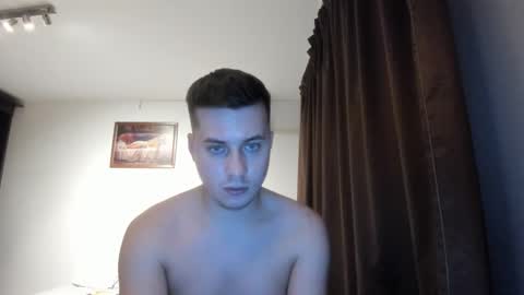 Snapshot of dreamboy240 chatting on 11-21-25, 03:33 Johnny online show from 11-21-25, 03:33