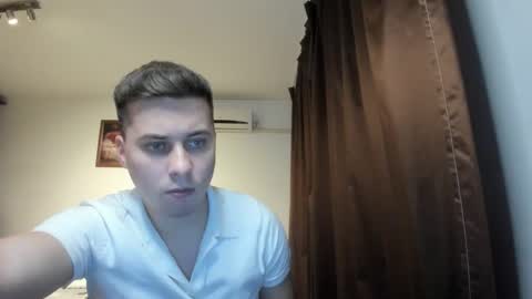 Snapshot of dreamboy240 chatting on 12-04-25, 04:38 Johnny online show from 12-04-25, 04:38