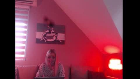 A girl online show from 09-26-25, 06:50