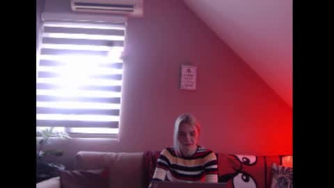 A girl online show from 01-09-26, 08:06